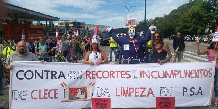 O persoal de limpeza de Citroën convoca dúas xornadas de folga