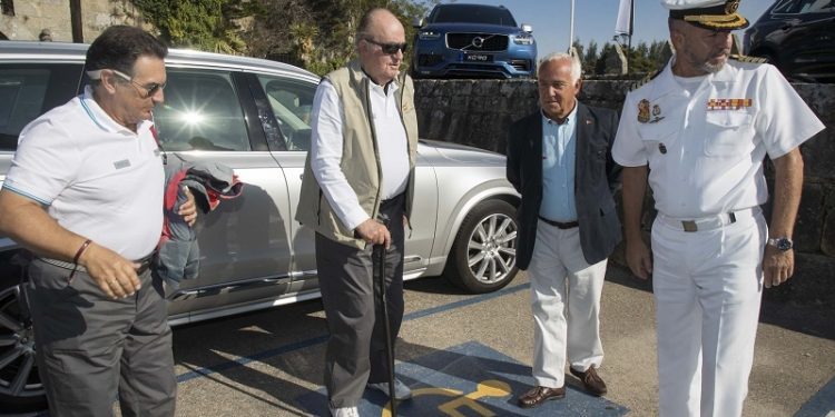 El Rey Juan Carlos llega al Monte Real Club de Yates para participar en el Trofeo Príncipe de Asturias