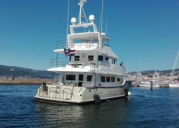 Superyate en el Náutico de Vigo