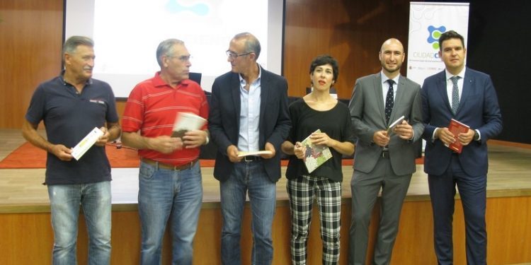 El CSIC y la Obra Social «la Caixa» llevan la ciencia a Nigrán