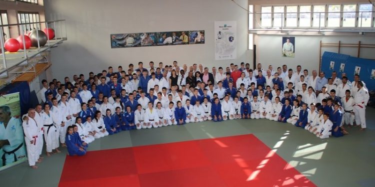 Emotivo homenaje del judo gallego a María Bernabéu