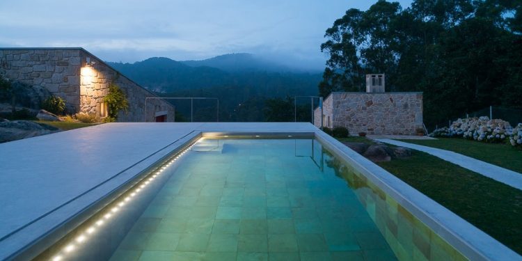 A nova depuradora, un edificio do Casco Vello e dúas casas de Nigrán e A Guarda, premiados pola súa arquitectura