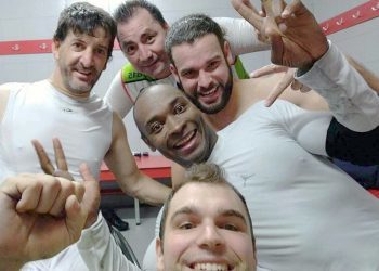 Los cinco del Amfiv amplían su leyenda