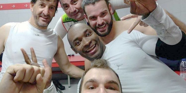 Los cinco del Amfiv amplían su leyenda