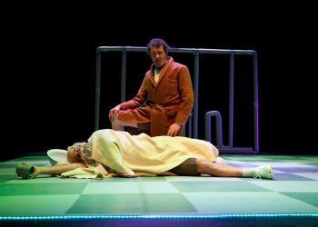 Mofa e Befa se presentan como filósofos con su obra ‘Cranios privilexiados’