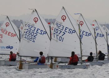 El vigués Mario Soares lidera en Gijón la Kinder Trophy