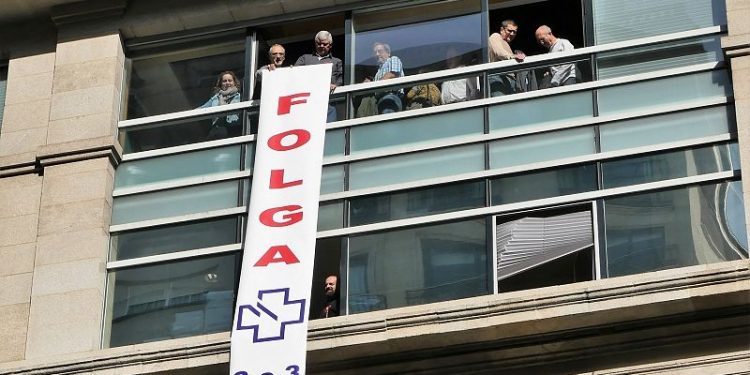 Ocupación do edificio do Sergas en Vigo para esixir dereitos suspendidos