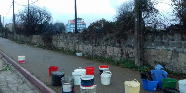 Lluvia y bajada de temperaturas ayudan a mitigar los incendios en la comarca de Vigo