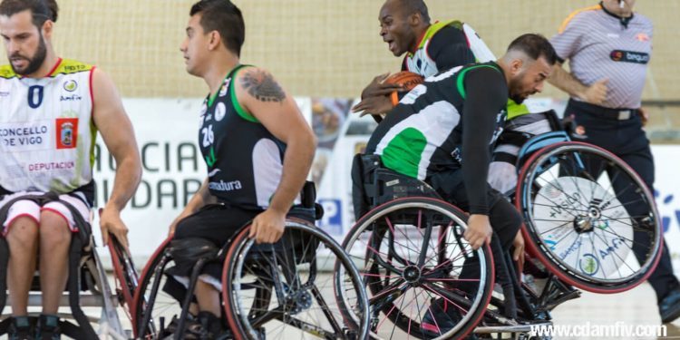 El Amfiv, con sólo cinco jugadores disponibles, busca el más difícil todavía