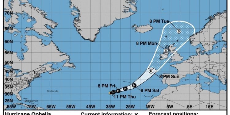 El huracán Ophelia sube a categoría 2 y dejará en Galicia vientos de 90 km/h