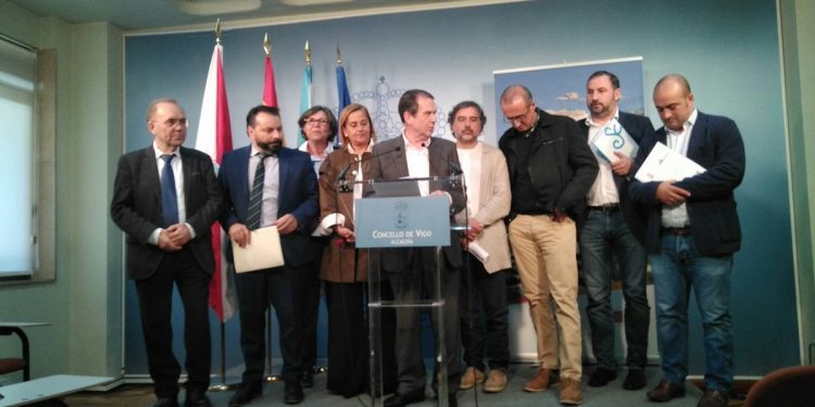Os concellos afectados polo lume solicitarán axudas ao Estado, Xunta e UE