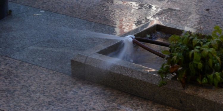 Vigo suprime riegos, baldeos y limpieza de calles con agua potable por la sequía