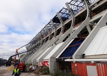 Caballero fija para mediados de enero la instalación de la cubierta de Río