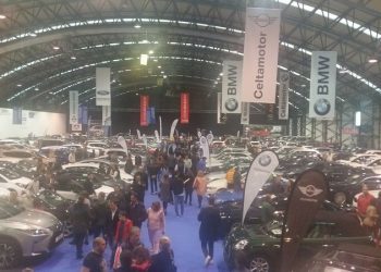 El Salón Caroutlet Vigo recibe a 16.000 personas y vende 350 vehículos