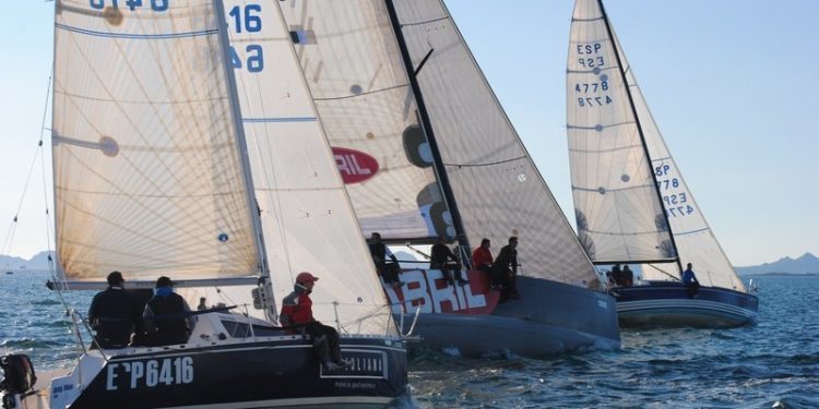 “Aceites Abril”, “Fend-la-Bise”, “El Juliana” y “Fetch” lideran la Regata de Otoño