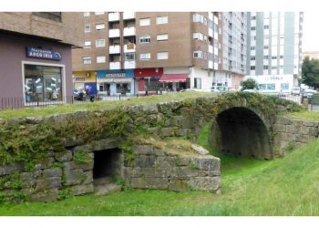 Puente medieval en Castrelos
