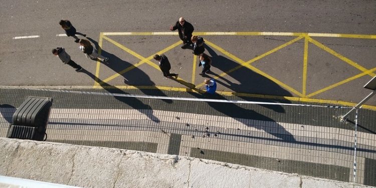 La Policía acordona la grada de Gol en Balaídos tras la caída de cascotes