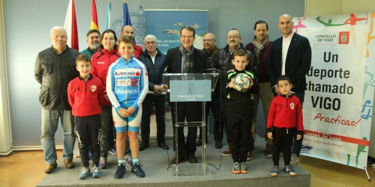 Medio millar de niños disfrutarán del deporte con los Xogos Deportivos de Reis