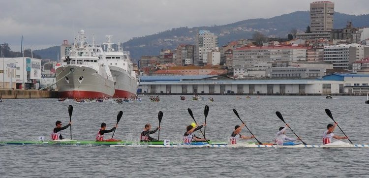 El Kayak Tudense gana en Bouzas las regatas sénior del Trofeo Rías Baixas