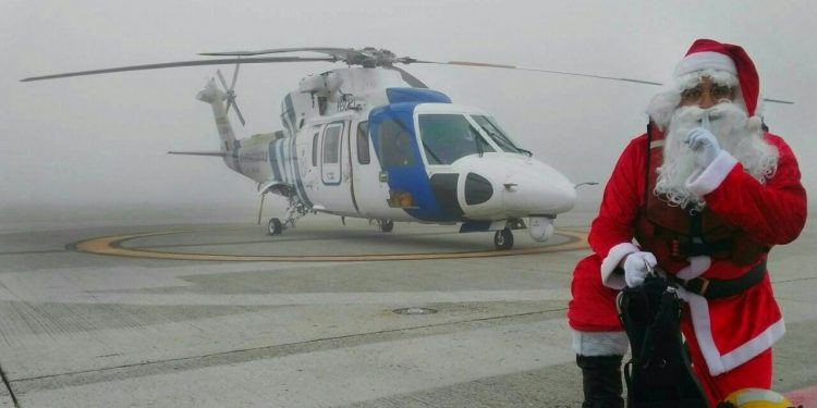 Papá Noel chega este ano a Galicia por Peinador no helicóptero de Salvamento