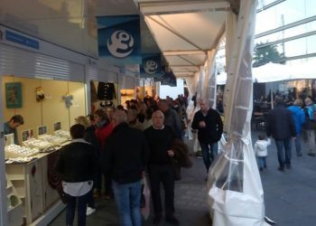 A Estación Marítima de Vigo, epicentro da artesanía galega grazas a feira Ofeitoaman