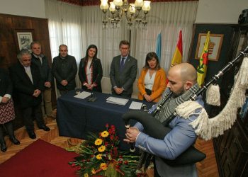 Mos dótase de himno oficial