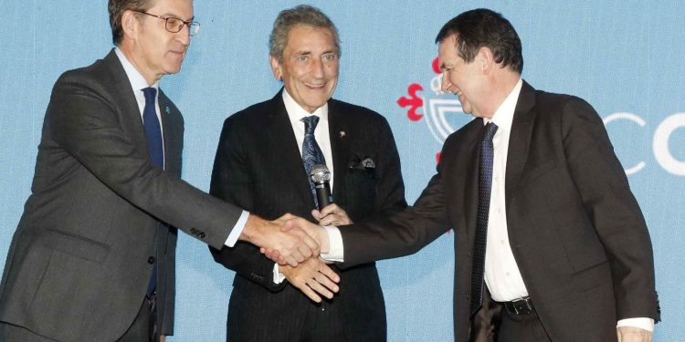 Pullas entre Feijóo y Caballero por Balaídos a pesar de la ‘paz celeste’