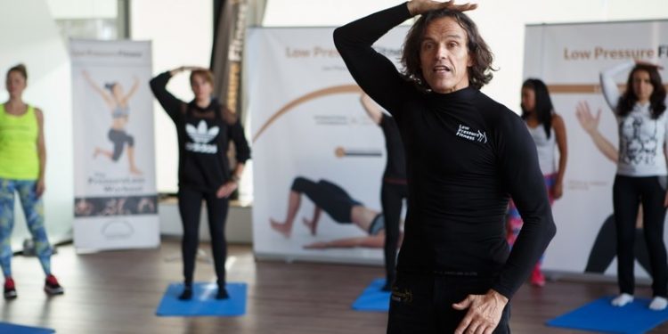 Una «hipoclase» solidaria en Vigo para recoger alimentos