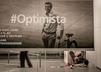 «O Vigo que [NON] sorrí», una exposición urbana sobre la ciudad que no vemos