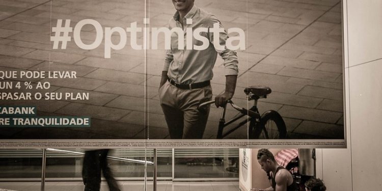 «O Vigo que [NON] sorrí», una exposición urbana sobre la ciudad que no vemos