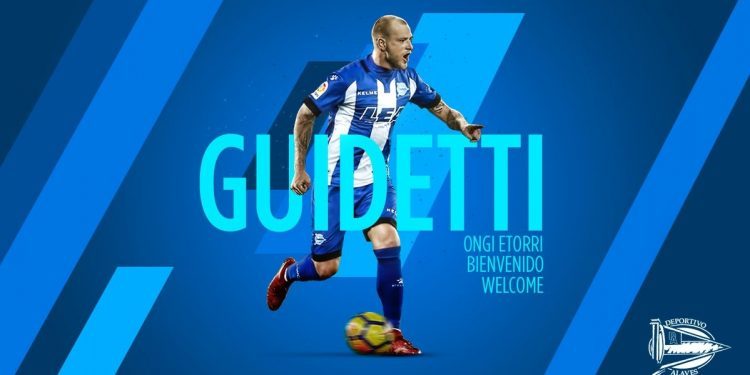 Celta y Alavés hacen oficial la cesión de Guidetti