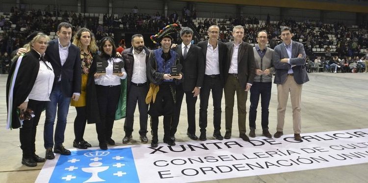 Pontellas se lleva el concurso de rondallas en Vigo