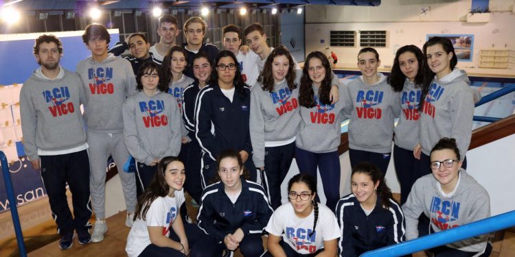 El Náutico de Vigo consigue 10 medallas en el Gallego de Natación de Invierno