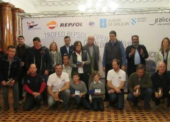 Victoria de la flota del Náutico en la primera jornada, casi sin viento, del Trofeo Repsol