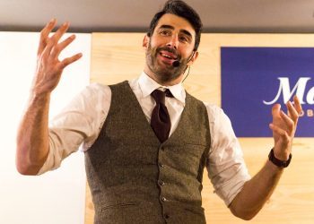 David Amor lleva su humor a Progreso 41