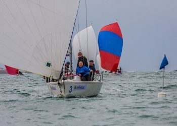 El Virazón se coloca líder en Baiona