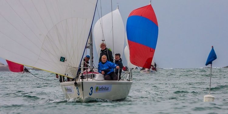 El Virazón se coloca líder en Baiona
