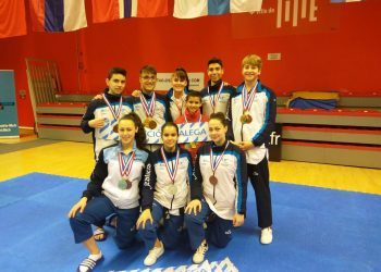 Quince medallas para os taekwondistas galegos en Francia