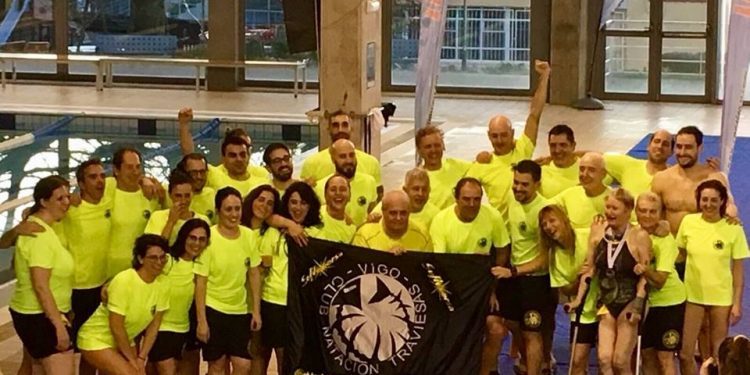 El club Traviesas de Vigo se proclama campeón gallego de natación máster de invierno