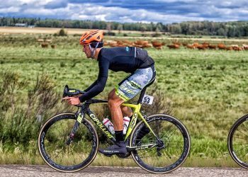 El exprofesional David Galarreta será uno de los líderes del Club Ciclista Rías Baixas