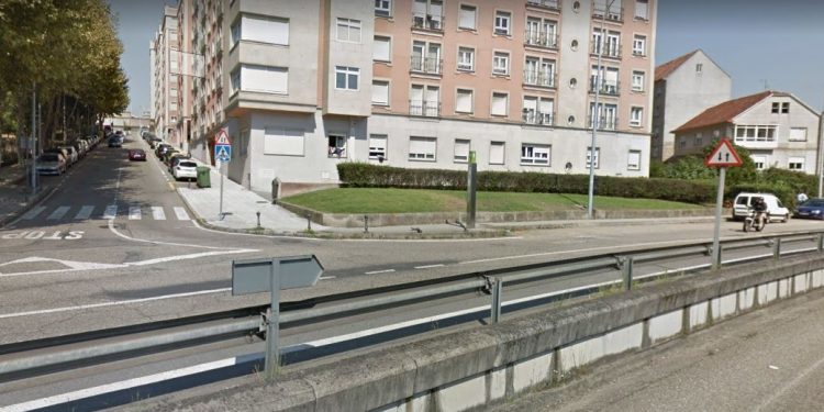 Herido grave un motorista en Vigo tras caerse de la moto que conducía