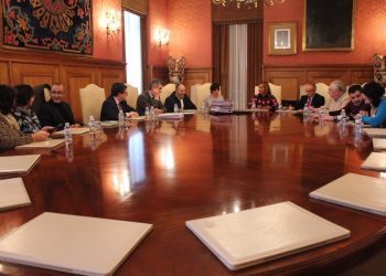 A Deputación destina 1,3 millóns para contratar a 135 persoas en nove concellos