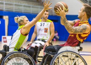 El Amfiv comienza 2018 recibiendo al colista