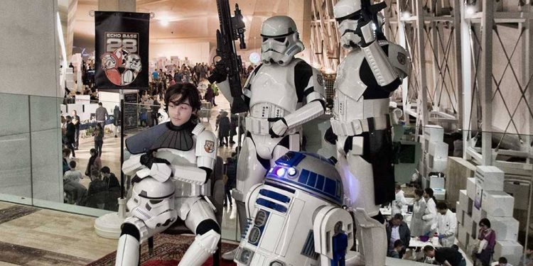 Unha conferencia desvelará como construír unha réplica de R2D2 con material reciclado