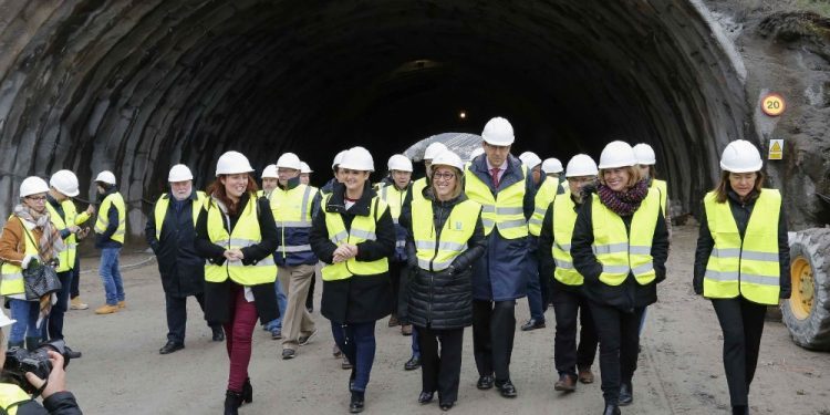 Os traballos de sostemento do túnel de Montealegre rematarán en dúas semanas tras unha obra «única en España»