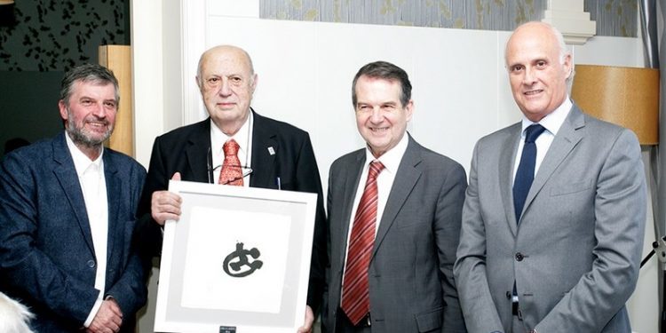 «Sendo rapaz os cadros de Laxeiro formaban parte dos meus soños»