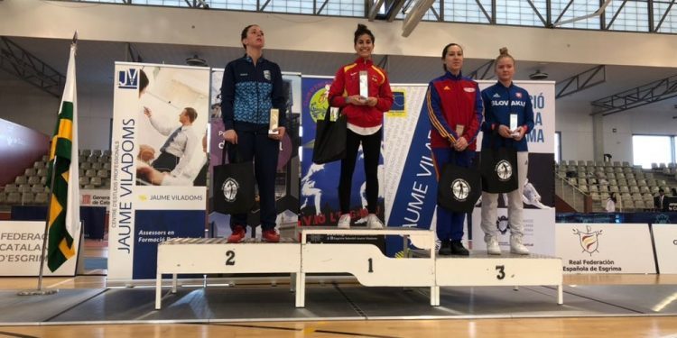 La viguesa María Mariño logra el primer oro internacional de la esgrima gallega
