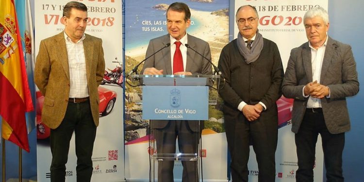 O Salón Retro homenaxea ao Porsche 356, o Citroën 2CV, o Seat 124 e Lamborghini