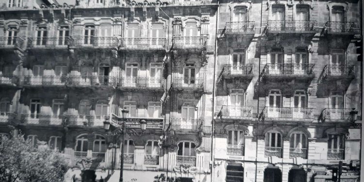 El edificio «maldito» de Jenaro de la Fuente volverá a lucir en Vigo como en 1909