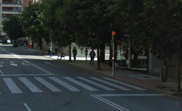 Tres jóvenes detenidos tras verse implicados en el robo de un móvil en la zona de Fragoso